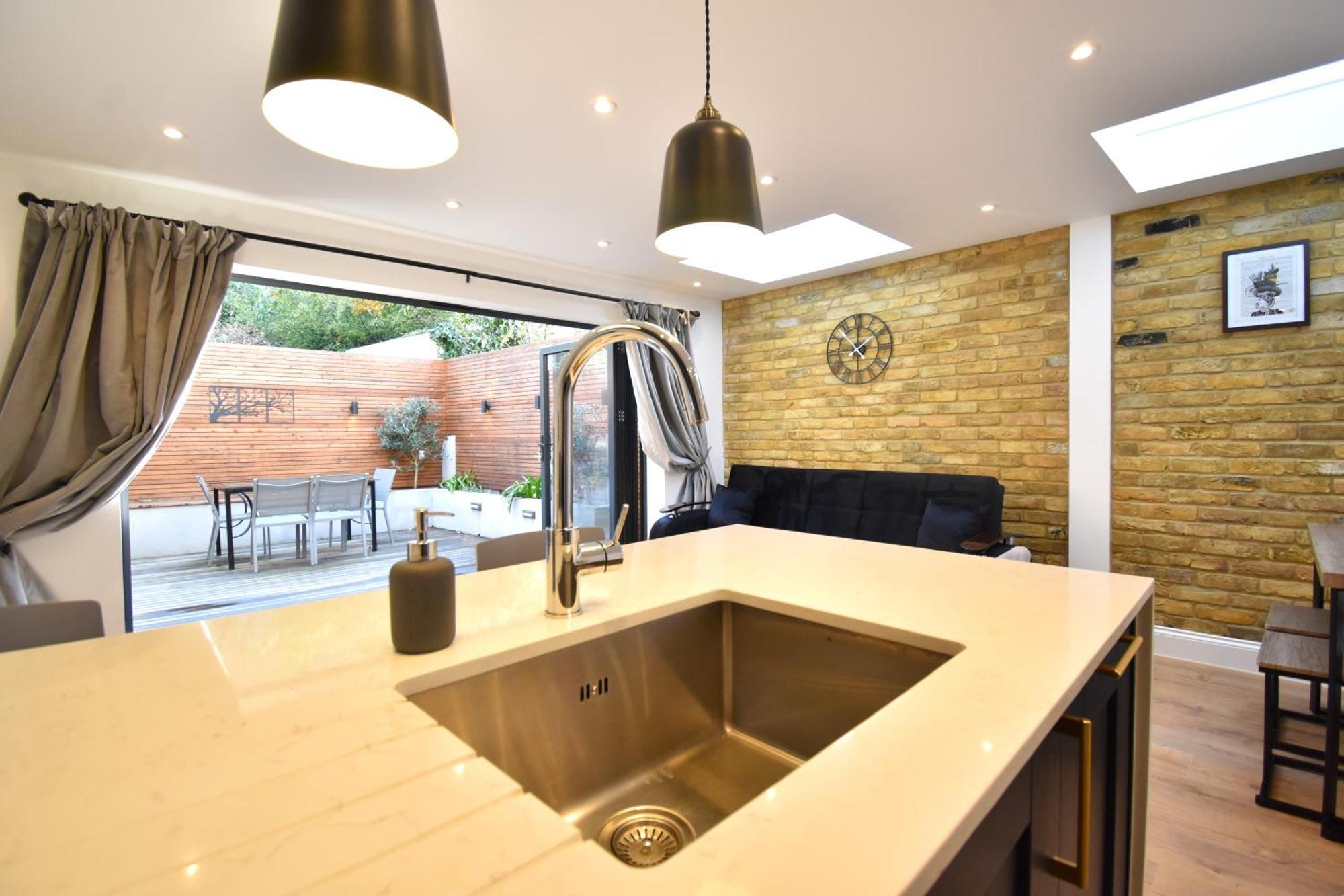 Stunning 2 Bed Apartment London Exterior photo